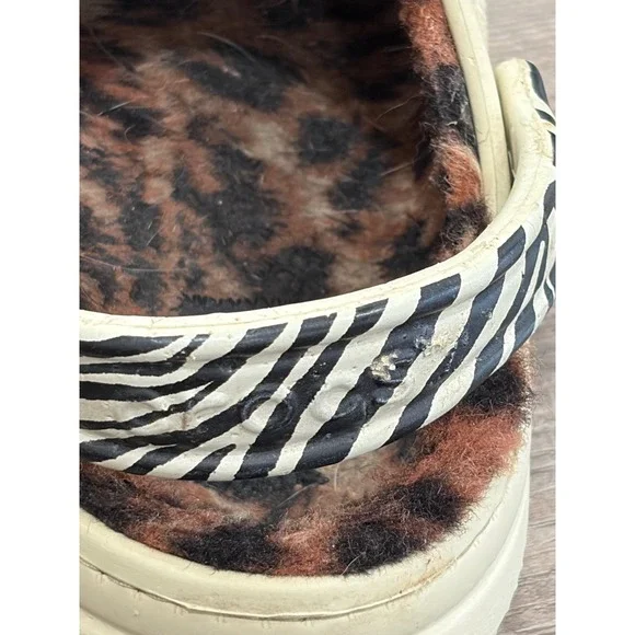 Crocs Classic Clogs Bone Cheetah Fuzz Lined Womens 8 Mens 6 Unisex Slip On - Picture 5 of 8